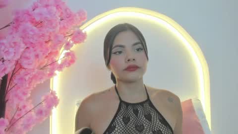 mollylove_ online show from June 30, 7:26 pm