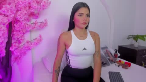 mollylove_ online show from July 29, 7:23 pm