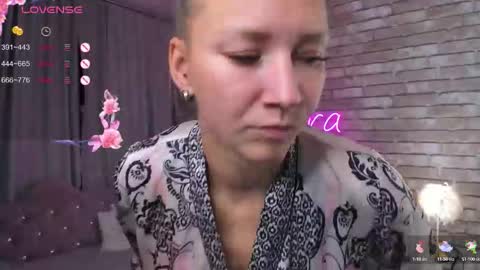 hi im Molly heregreat boobs big heart  warm pussy  online show from October 7, 1:25 am