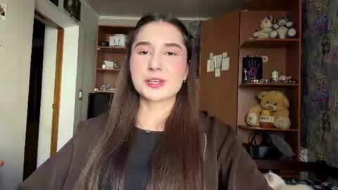 Molly online show from June 15, 6:26 am