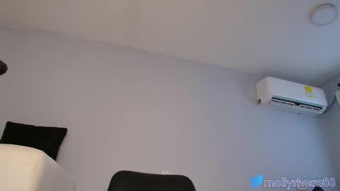 Snapshot of mollyrivera chatting on September 8, 9:47 pm Molly online show from September 8, 9:47 pm