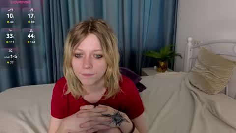mollysally online show from April 27, 4:10 am