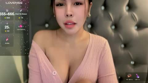 molly online show from October 28, 4:27 am