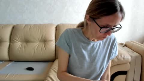 Snapshot of mollystory chatting on February 17, 11:34 am AngelMomm online show from February 17, 11:34 am