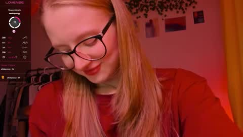 Snapshot of mollytucker chatting on November 23, 4:40 pm mollytucker online show from November 23, 4:40 pm