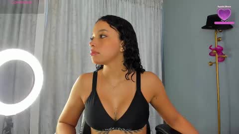 Snapshot of mollyybloom chatting on September 11, 12:49 pm Molly online show from September 11, 12:49 pm