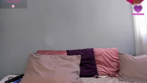 Snapshot of mollyybloom chatting on October 9, 5:22 pm Molly online show from October 9, 5:22 pm