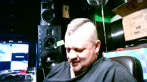 Snapshot of molsfatboy chatting on March 23, 4:16 am fatcock online show from March 23, 4:16 am