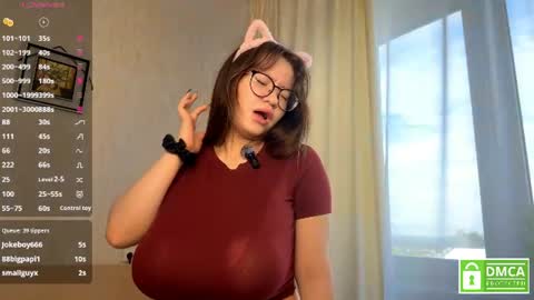 Snapshot of moltenpeach chatting on July 10, 3:11 am Hermina online show from July 10, 3:11 am