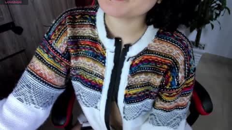 moly_loo online show from March 31, 1:44 pm