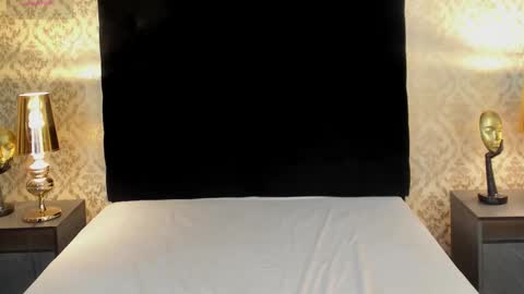 Moly Boston online show from December 2, 1:17 pm