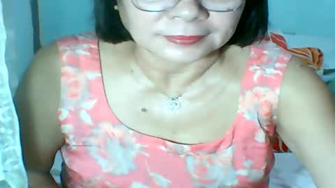 mombastic55 online show from June 13, 9:07 am