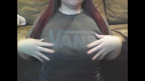 Snapshot of mommies_mooseknuckle chatting on November 10, 1:43 pm mommies_mooseknuckle online show from November 10, 1:43 pm