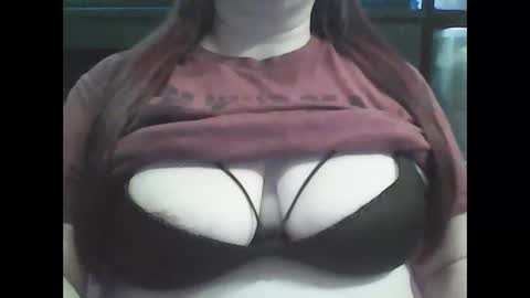Snapshot of mommies_mooseknuckle chatting on November 11, 2:33 am mommies_mooseknuckle online show from November 11, 2:33 am