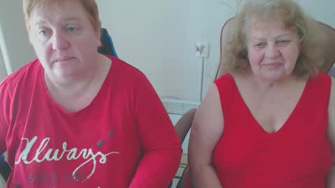 Snapshot of mommy99x chatting on March 25, 10:32 am Mommy99X online show from March 25, 10:32 am