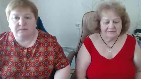 Snapshot of mommy99x chatting on March 30, 8:04 am Mommy99X online show from March 30, 8:04 am