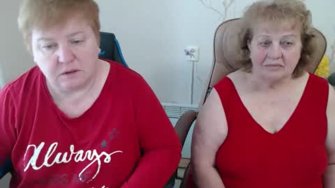 Snapshot of mommy99x chatting on April 8, 7:30 am Mommy99X online show from April 8, 7:30 am