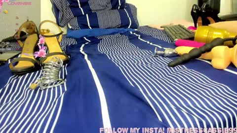 Snapshot of mommy_cassie chatting on December 24, 2:10 am Mommy Cassie online show from December 24, 2:10 am