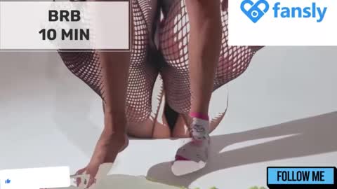 Snapshot of mommy_cum chatting on January 15, 5:40 am Mommy online show from January 15, 5:40 am