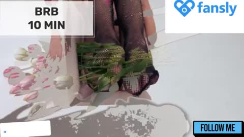 Snapshot of mommy_cum chatting on February 18, 5:20 am Mommy online show from February 18, 5:20 am