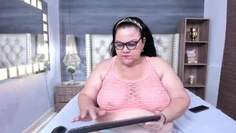Jelitza online show from July 4, 7:25 am