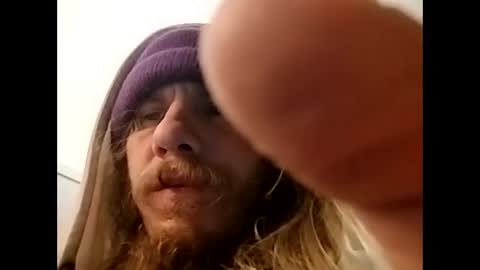 Snapshot of mommyissues2386 chatting on December 4, 4:32 am Richard Sheridan online show from December 4, 4:32 am