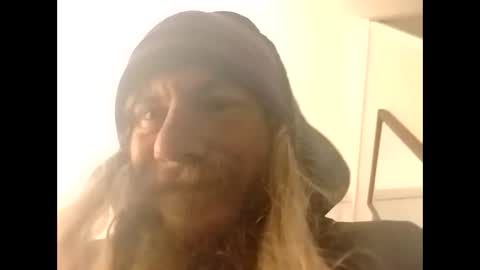 Snapshot of mommyissues2386 chatting on December 10, 10:37 pm Richard Sheridan online show from December 10, 10:37 pm