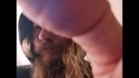 Snapshot of mommyissues2386 chatting on December 12, 1:53 am Richard Sheridan online show from December 12, 1:53 am