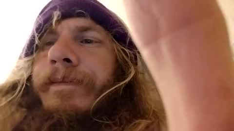 Snapshot of mommyissues2386 chatting on December 26, 5:04 am Richard Sheridan online show from December 26, 5:04 am