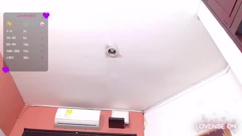 Snapshot of mommyissuess_ chatting on March 8, 5:38 am Daphne online show from March 8, 5:38 am