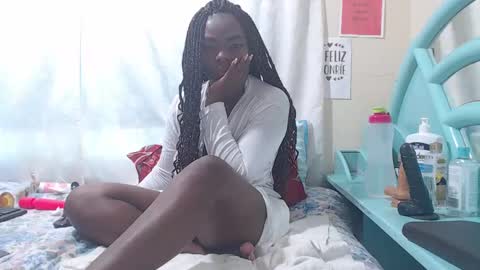 Snapshot of mommywebcam chatting on December 24, 12:55 pm DINAH online show from December 24, 12:55 pm