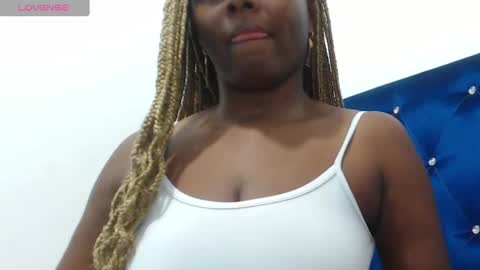 Snapshot of mommywebcam chatting on October 6, 12:08 am DINAH online show from October 6, 12:08 am