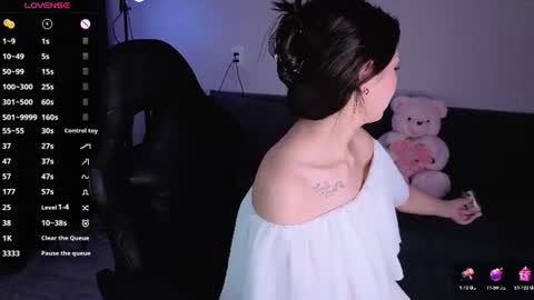 Snapshot of momo_ayase chatting on June 27, 3:17 pm momo_ayase online show from June 27, 3:17 pm