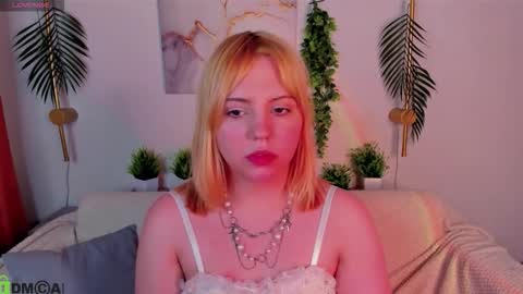 mon1ca_jones online show from November 12, 9:53 am