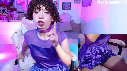 Snapshot of mon_belle chatting on November 5, 4:01 am Jessie online show from November 5, 4:01 am