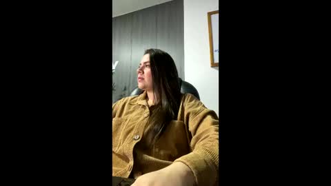 Snapshot of mona28__ chatting on September 18, 11:23 am Mona online show from September 18, 11:23 am