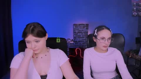 Mona  online show from January 6, 8:45 pm