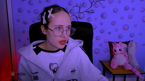 Mona  online show from March 14, 8:14 pm