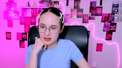 Mona  online show from April 30, 7:42 pm