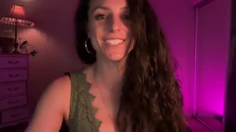 Mona online show from February 17, 8:04 pm