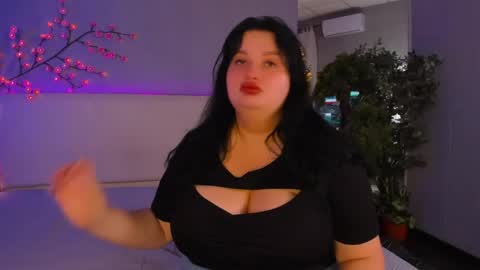 Snapshot of monasteel chatting on May 28, 12:02 pm Monica online show from May 28, 12:02 pm