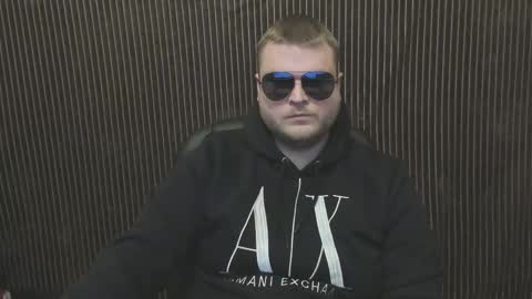 Snapshot of moneycumshot chatting on February 18, 5:53 pm Alex online show from February 18, 5:53 pm