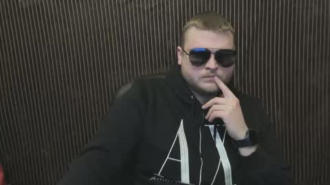 Snapshot of moneycumshot chatting on February 20, 5:02 pm Alex online show from February 20, 5:02 pm