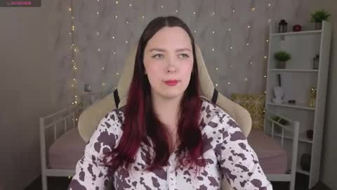 Snapshot of monica__queen chatting on May 18, 5:24 am Monica online show from May 18, 5:24 am