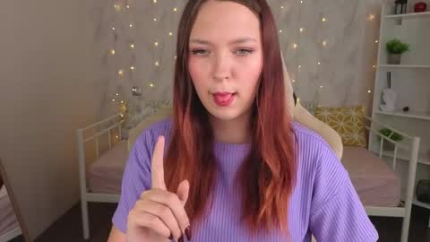 Snapshot of monica__queen chatting on June 5, 5:36 am Monica online show from June 5, 5:36 am