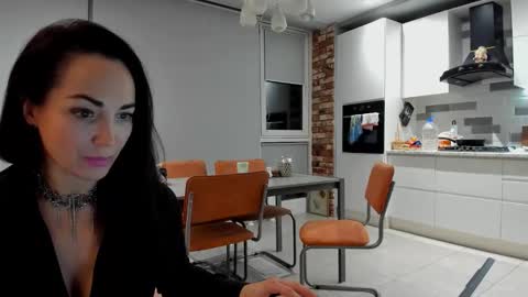 monica_weisss online show from October 18, 3:24 pm