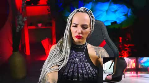 Monika online show from February 18, 3:10 pm