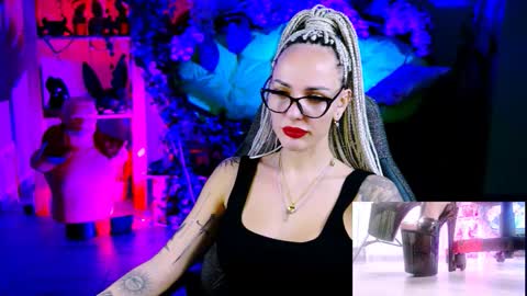 Monika online show from November 19, 10:59 am