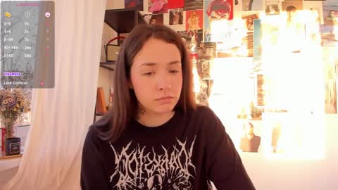 Snapshot of monicarocket chatting on December 20, 11:32 am Monica online show from December 20, 11:32 am