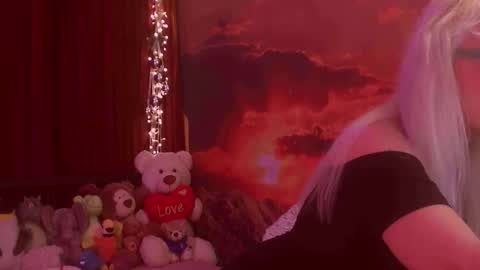 Monika    online show from December 15, 2:38 am